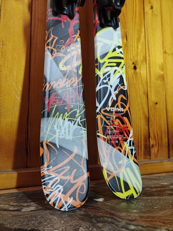 LYŽE VOLKL REVOLT 81 148CM --MODEL 2025--